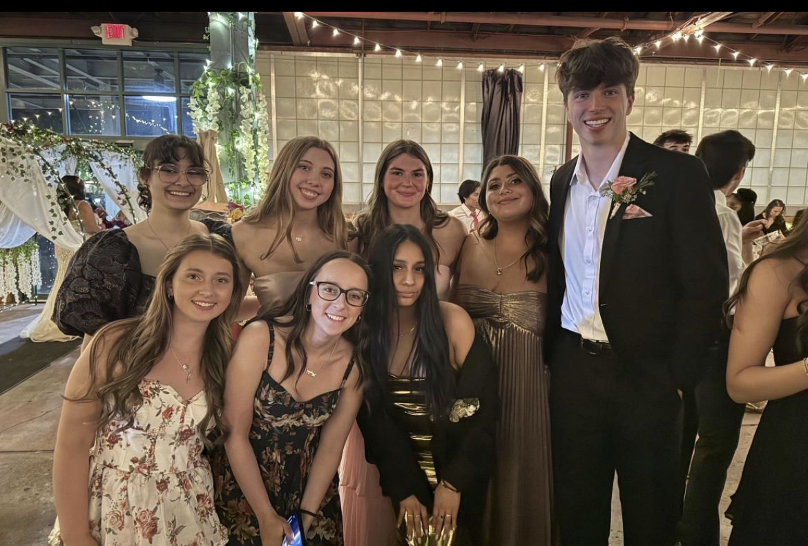 The Scriptor staffers at the 2024 prom.