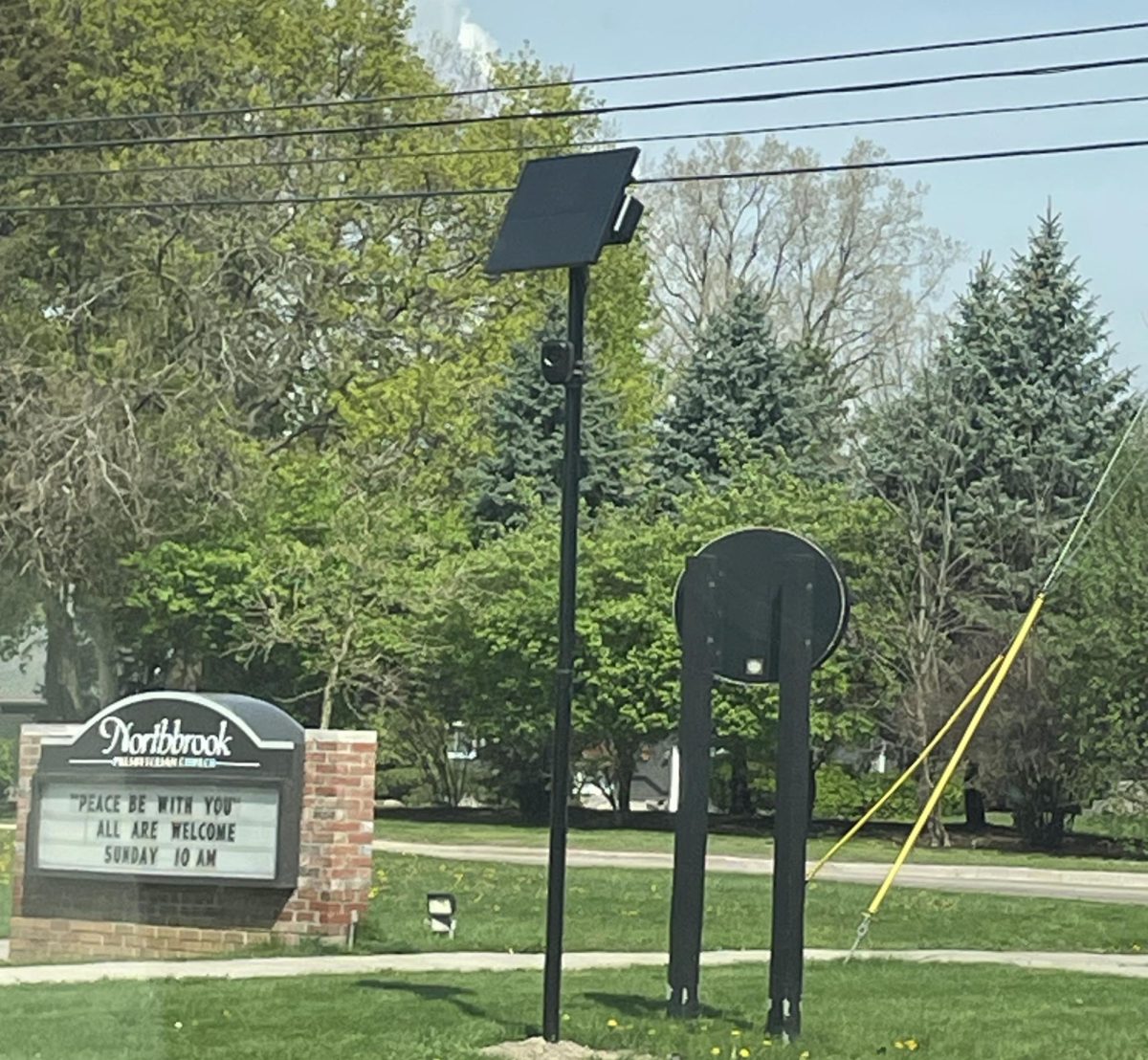 Flock’s Automated License Plate Reader (ALPR) stationed near the intersection at Lahser and W 14 Mile road